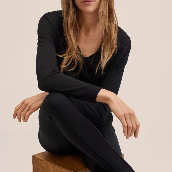 NWT V-neck knit sweater. 4XL. - Picture 3 of 4